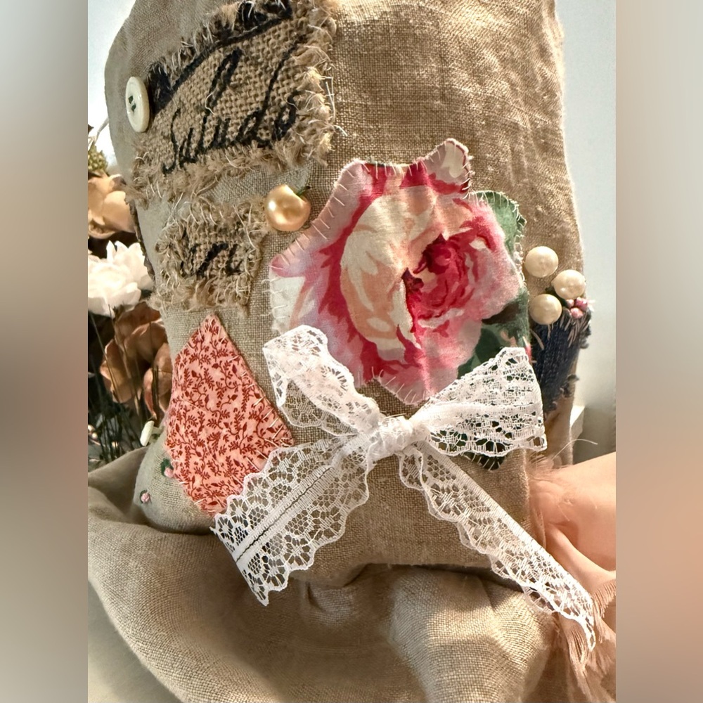 Linen Hat With Embellishing Details Big Rose With Lace Bow